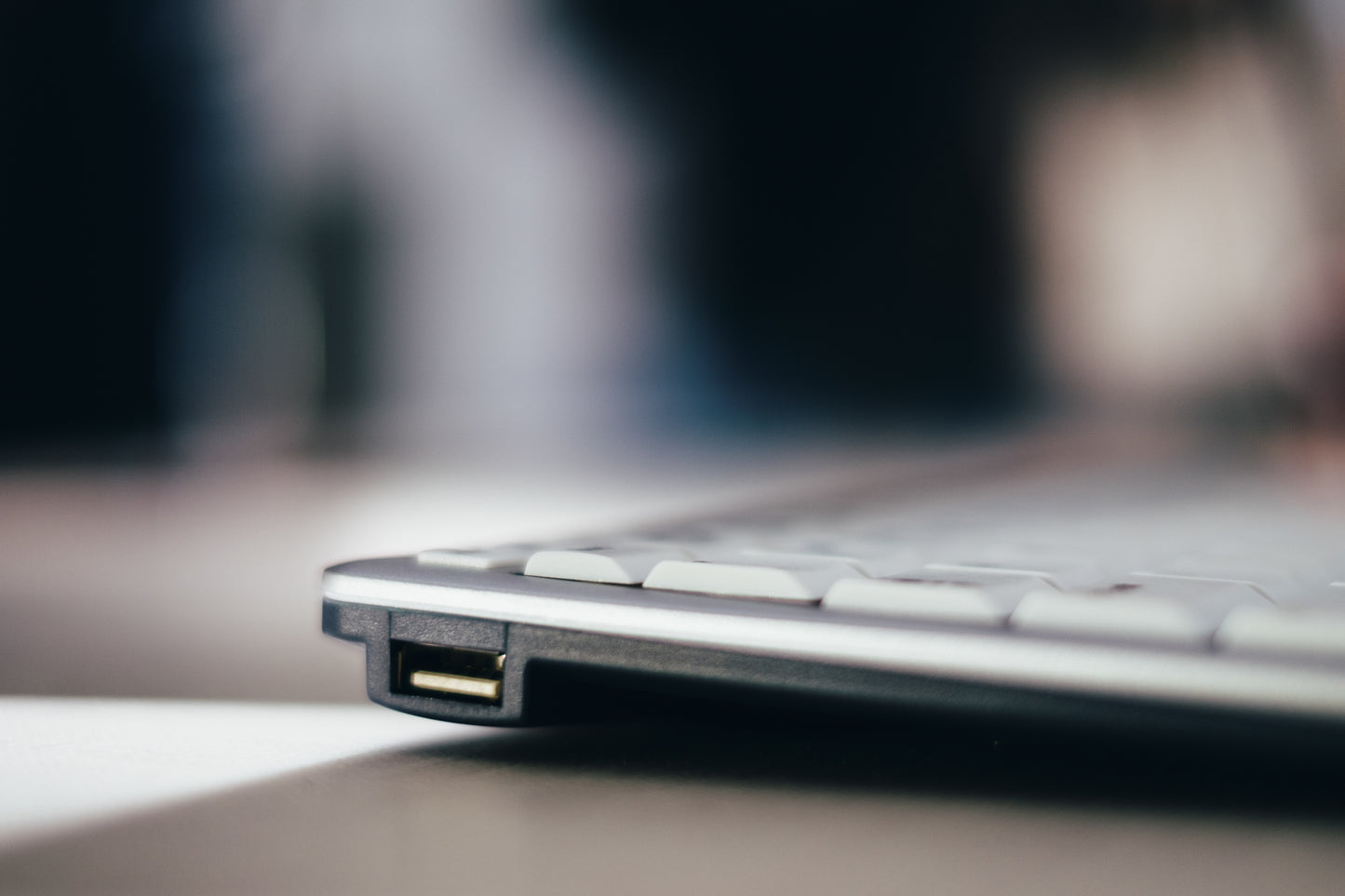 Clavier compact filaire - ergonomique et efficace