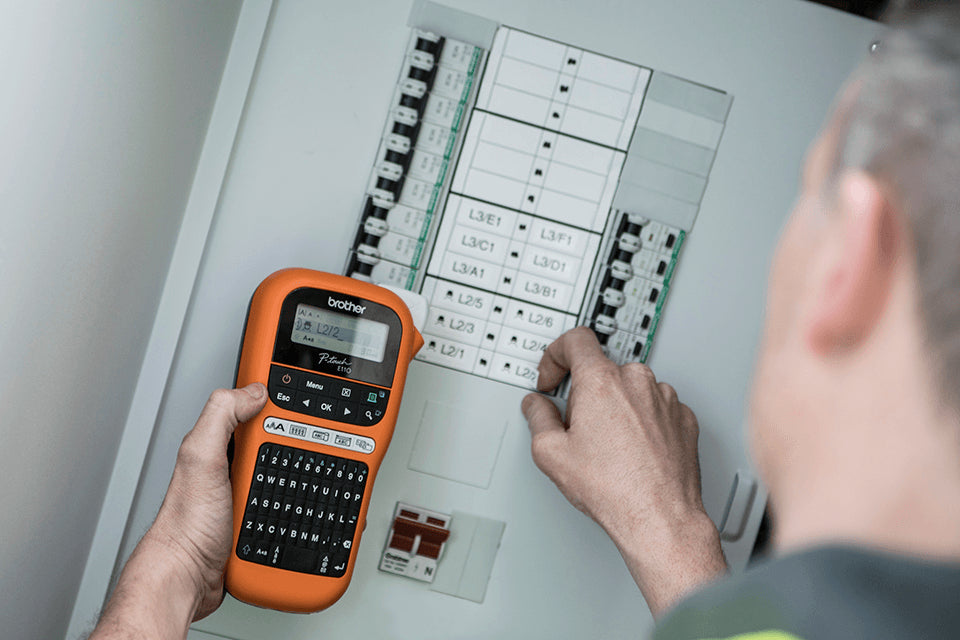 Titreuse brother pt-e110vp- dédié aux électriciens